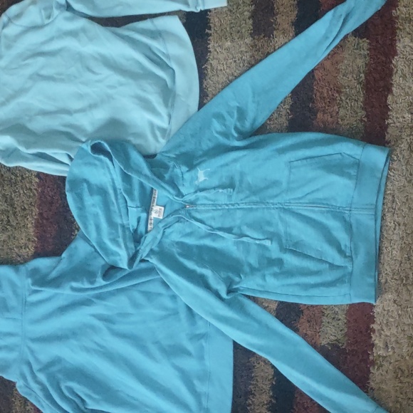 3 Pink sweatshirts - Picture 6 of 7